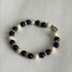 Elegant Black and White Beaded Bracelet